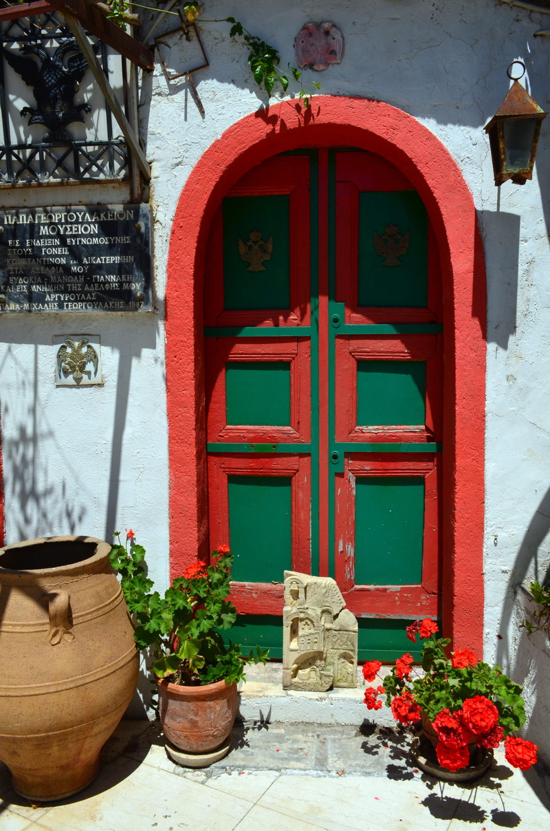 architecture, Wooden, Door, 4K, residential district, entrance, window, house, facade, painting, decorative, enter, plant, gate, day, input, nostalgia