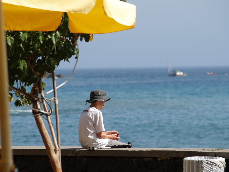 activity, headwear, horizon over water, adult, real people, outdoors, beach holiday, recovery, men, sky, one man only, sun protection, Beach, sea, day