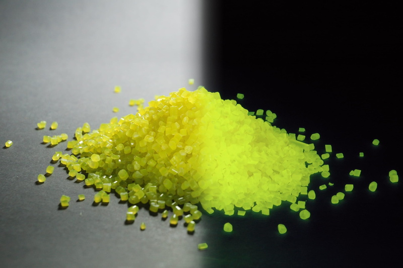 glow, science, uv luminescence, exploding, industrial, large group of objects, day, no people, healthy eating, 2K, ultra violet, close-up, wellbeing, heap