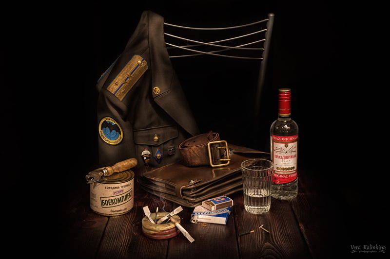 glass, jacket, vodka, 1080P, tablet, canned, strap, cigarette