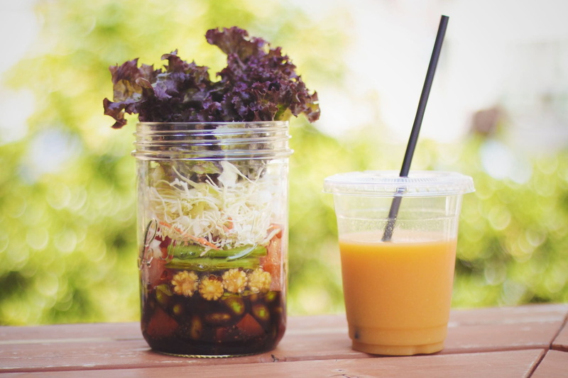 juice, glass - Material, food, drinking Glass, green Color, refreshment, healthy lifestyle, drink, close-up, table, wellbeing, daytime, healthy Eating