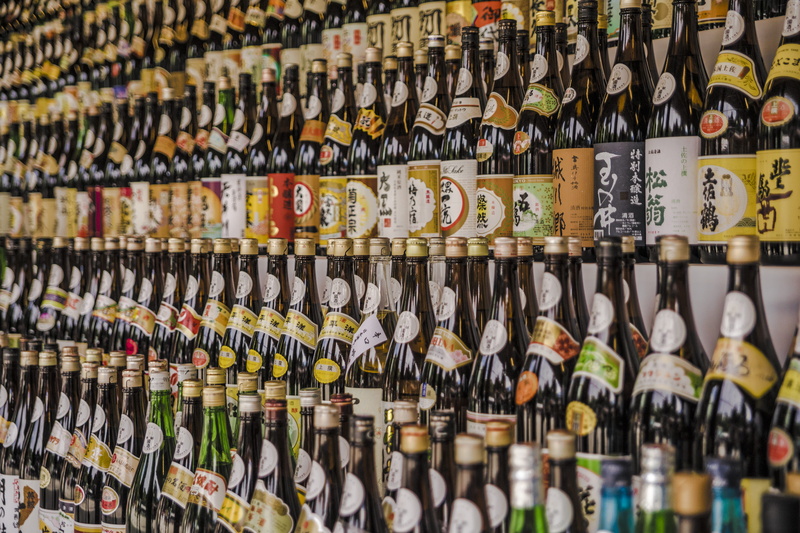 in a row, alcohol, glass - material, labeled, japanese, liquor, arrangement, bottle, japan, variation, food and drink, 5K, day, brand, bottles, glass