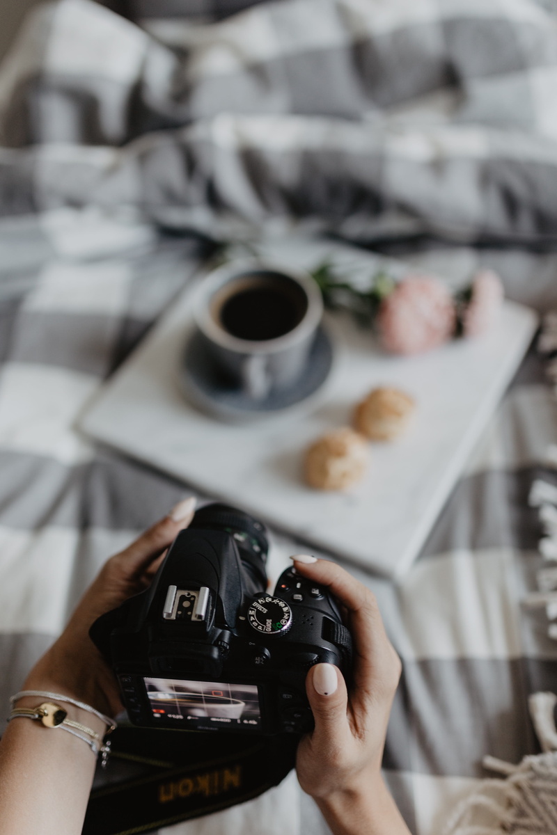 drink, woman, session, coffee cup, indoors, photography, coffee, photography themes, camera, lifestyles, human hand, digital camera, morning, nikon, breakfast