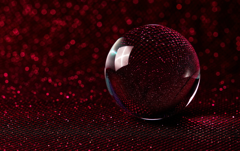 5K, lights, mirroring, still life, bokeh, red, table, magic, food and drink, crystal ball-photography, colorful, textile, pattern, indoors, focus on foreground