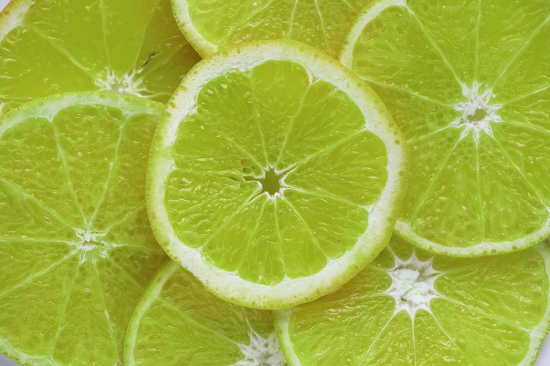 antioxidant, lemon, wellbeing, studio shot, lemon slice, no people, dessert, vegetarian food, health, half, ripe, lime, green color, sour taste, macro