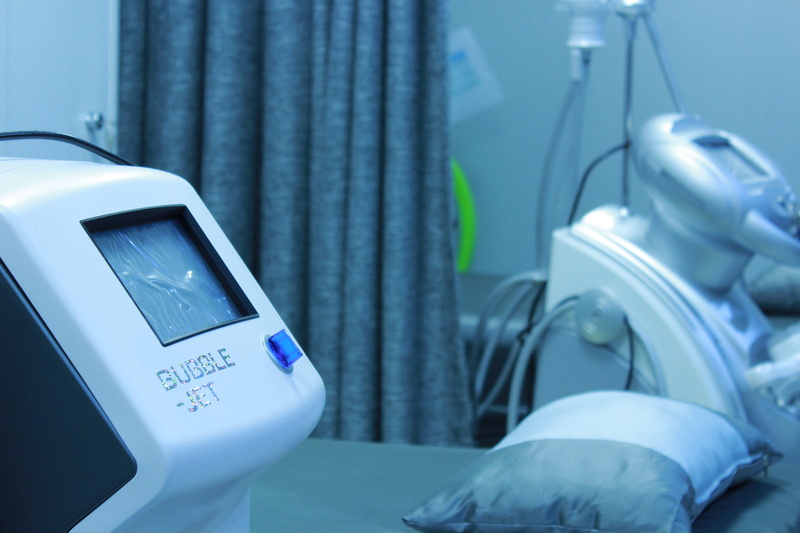 travel, close-up, blue, white, stationary, motor vehicle, jet, 5K, bubble, Dermatology, machine, land vehicle, bed, laser, one person, Skin, communication