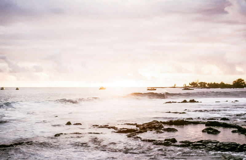 wet, sunny, liquid, wave, marine, horizon over water, tropical, view, blue, day, nature, sunlight, high, motion, land, natural, beach, coast, copyspace