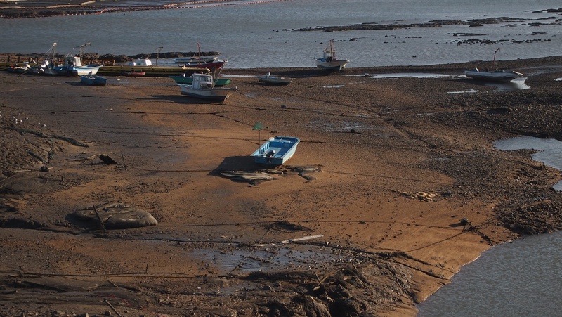 high angle view, water, sand, travel, tranquility, no people, mode of transportation, anchored, day, moored, fishing boat, nautical vessel, outdoors, transportation