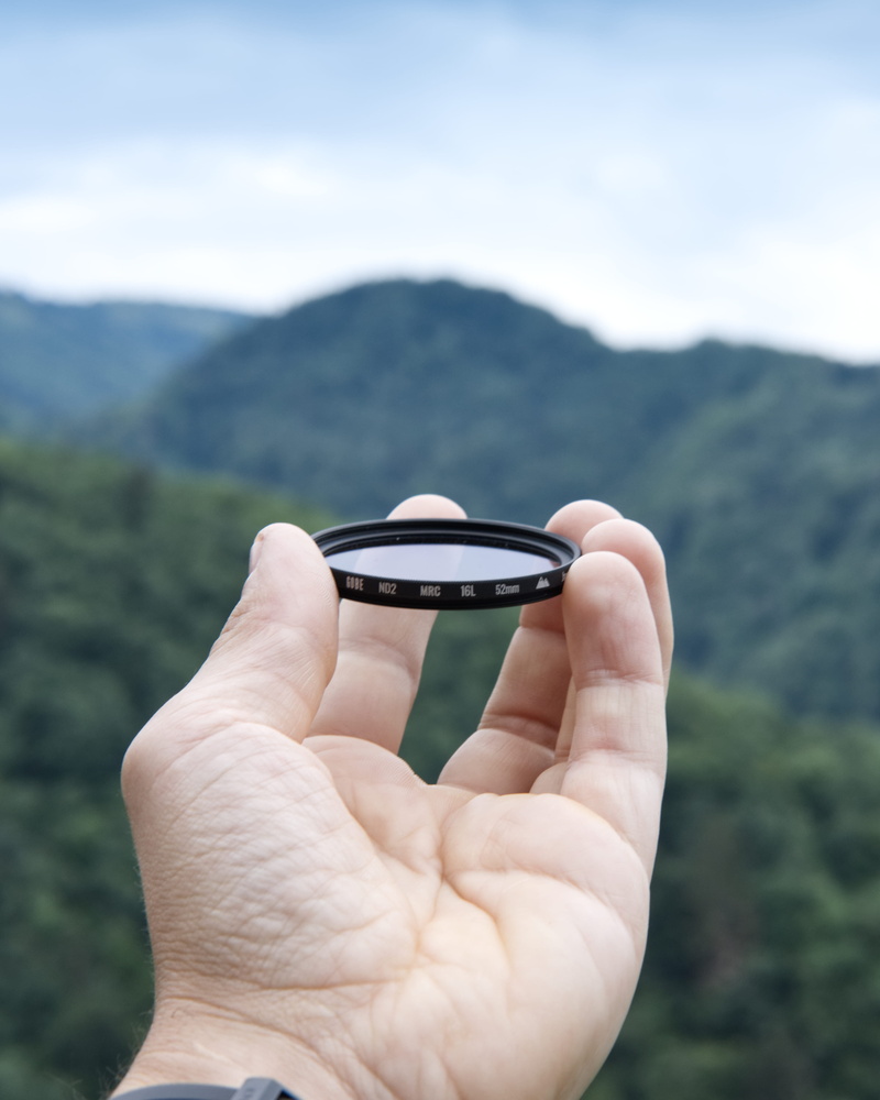 real people, cup, sky, scenics - nature, dslr, beauty in nature, glasses, fujifiilm, body part, human body part, 4K, one person, human finger, tree, green