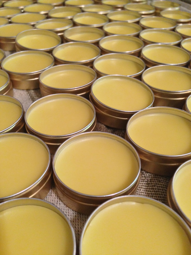balm, container, abundance, side by side, geometric shape, repetition, shape, circle, order, liquid, in a row, Bees, food, can, bees, lip, 2K, yellow