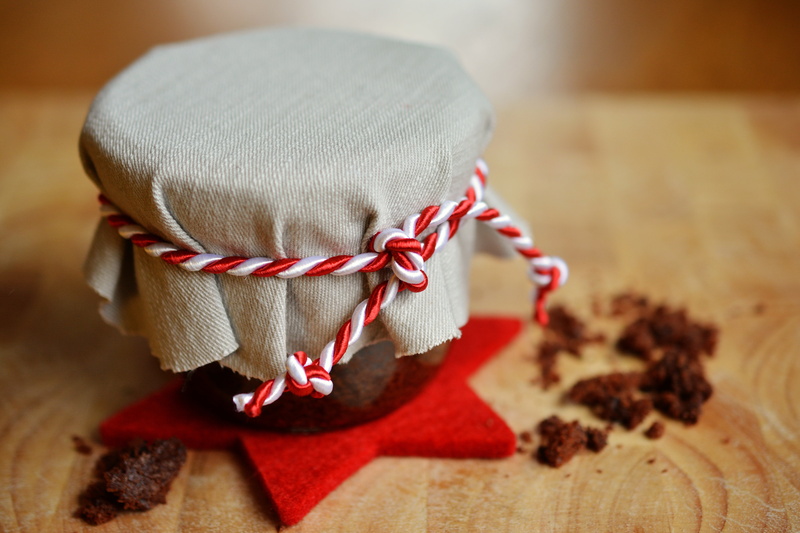 white, tied, ribbon - sewing item, make a, indoors, craft, rope, homemade, 5K, cord, still life, food, heart shape, no people, cake, wool, hat, table