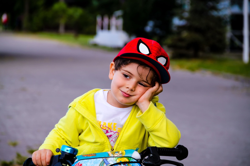 offspring, lifestyles, see, boy, sports Helmet, bicycle, tired, day, sad, in tears, spirited child, outdoors, cheerful, the innocence, smiling, cute, sleep
