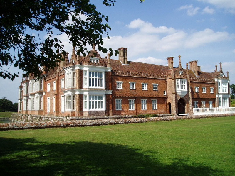 building exterior, tree, sky, nature, cloud - sky, field, no people, green color, luxury, window, hall, built structure, lawn, day, plant, grass, the past