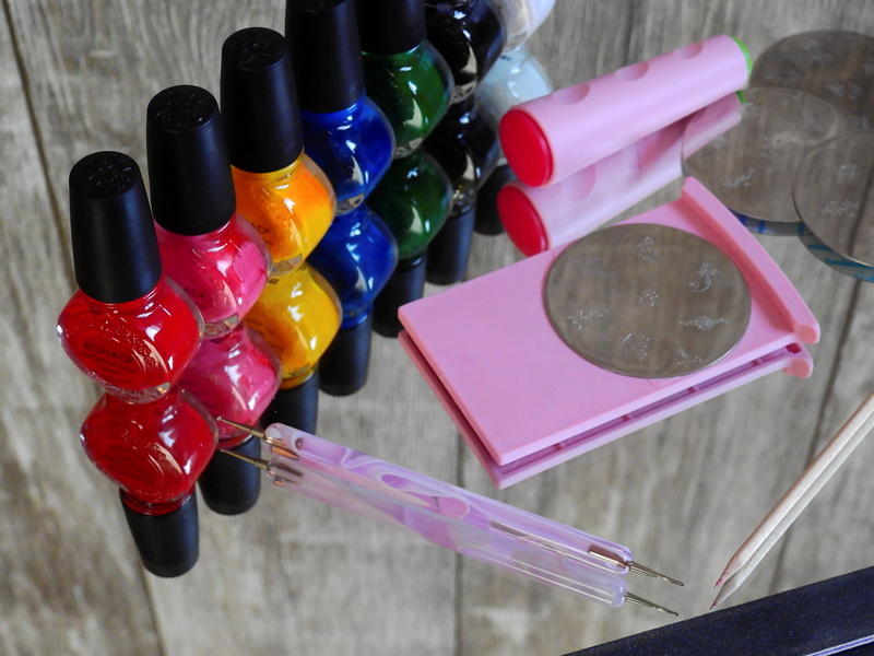 pen, large group of objects, table, art and craft, nail, color, choice, no people, nails, variation, konad, cosmetics, Manicure, Nail Varnish, multi colored