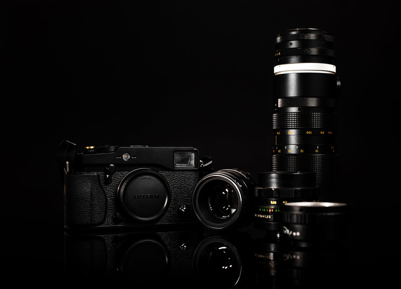 technology, copy space, rangefinder, lens, retro, light, cut out, beside, kit, black background, close-up, lens - eye, classic, black, vintage, lens - optical instrument