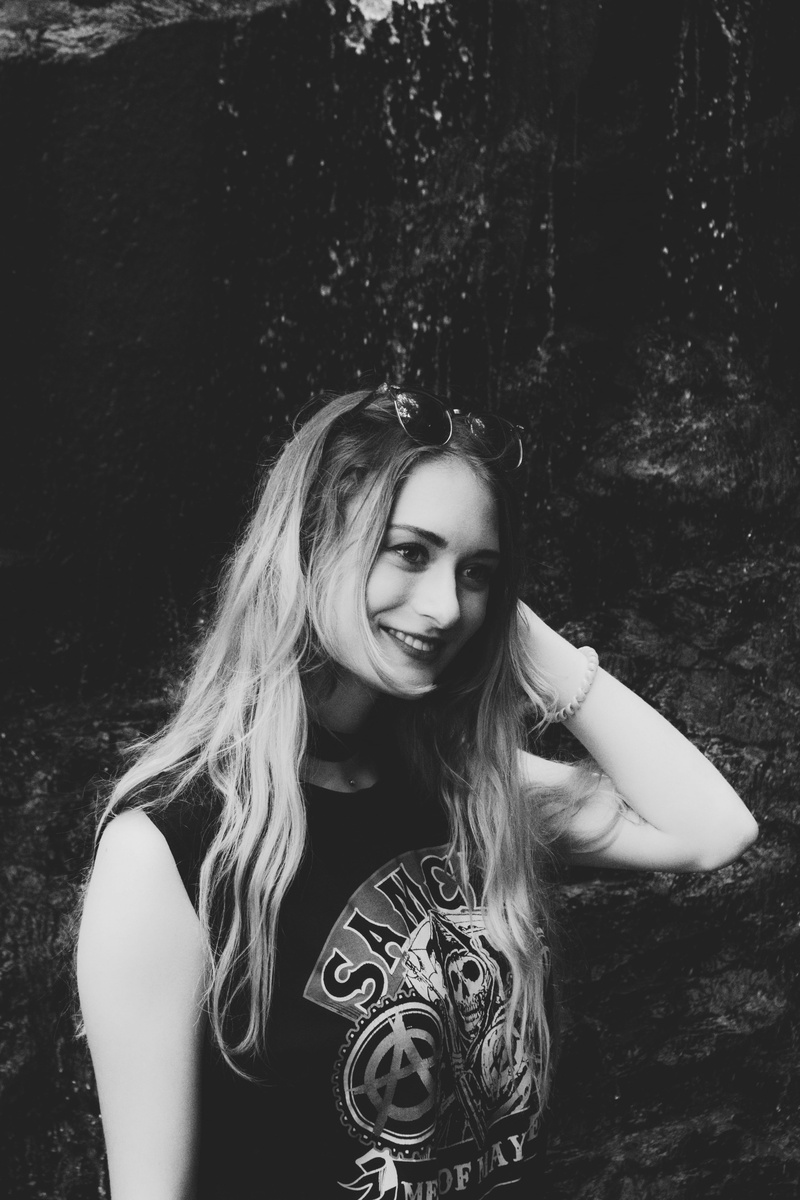 real people, white, young women, hamilton, leisure activity, young adult, standing, rayban, smiling, wavy hair, hairstyle, one person, lake, beauty, black