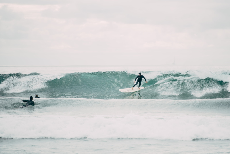 real people, athlete, skill, ocean, horizon, action, motion, horizon over water, beach, waves, men, 5K, extreme Sports, people, beauty in nature, aquatic sport