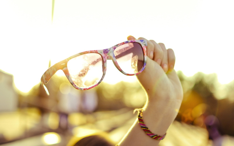 women, eyeglasses, day, one Person, hands, caucasian Ethnicity, framed, females, personal perspective, human limb, body part, wayfarer, looking, human finger