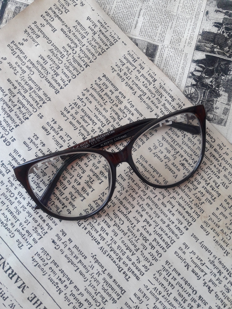 framed, transparent, book, sunglasses, still life, no people, newspaper, eyesight, paper, document, wayfarer, indoors, personal accessory, the text of the
