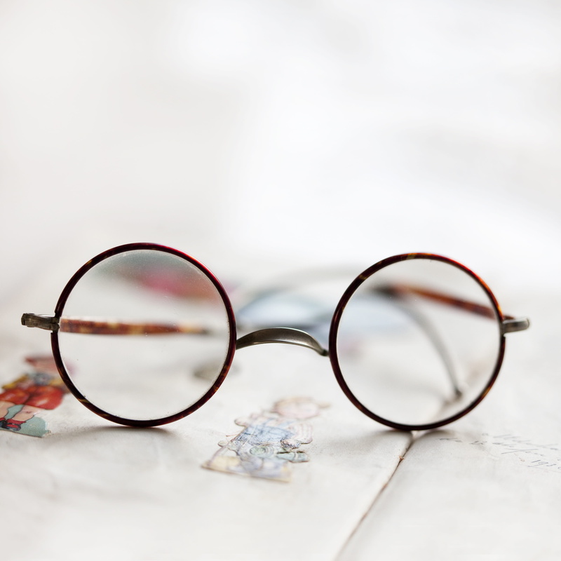 sight, to write, old, brocante, vintage, transparent, focus on foreground, still life, ring, photo, glass - material, decoration, old fashioned, single object