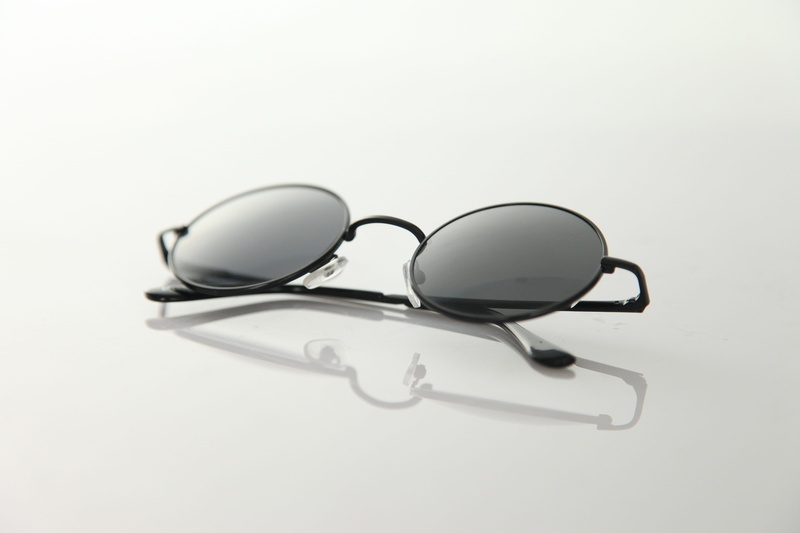 Sunglasses, eyeglasses, reflection, healthcare and medicine, eyewear, group of objects, single Object, 4K, close-up, gray, eyesight, personal Accessory