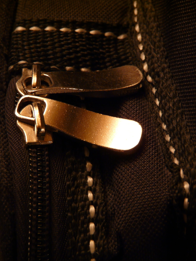 full frame, fastening, pattern, leather, no people, macro, chain, make to, zipp, elegance, bag, still life, personal Accessory, strap, clothing, Zip, purse