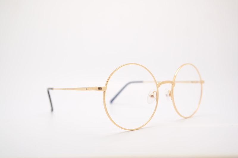 studio shot, eyesight, cut out, fluke-angel therapy, luxury, single Object, eyeglasses, gold, elegance, white background, golden, 5K, no people, eye test equipment
