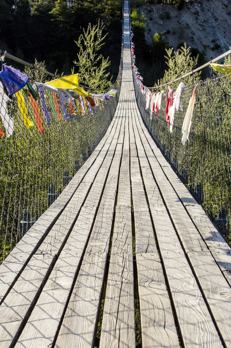 schönwetter, bridge - man made structure, outdoors, nature, hanging, 5K, direction, railing, no people, wood - material, architecture, directory, illgraben