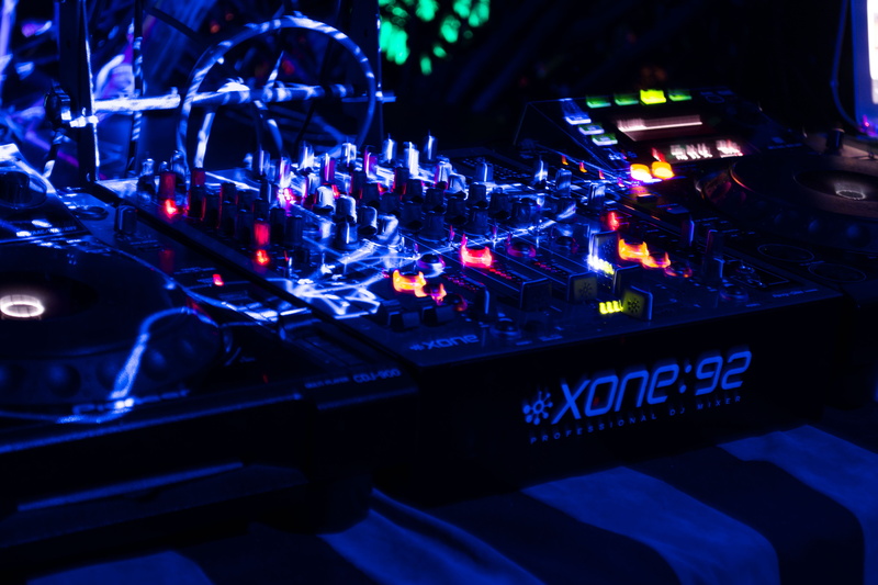stage, mixing, equipment, quito, communication, arts culture and entertainment, complexity, alangasí, connection, edm, music, industry, nightlife, indoors