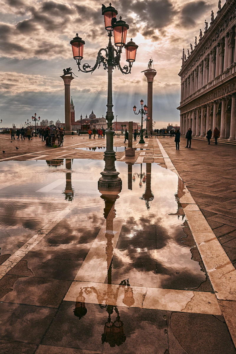 background, street light, metal, architectural column, veneto, house, black, outdoors, tourism, Venetian, furniture, traditional, europe, light, decoration