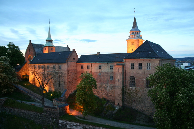 landmark, fortress, tourist attraction, visitoslo, outdoors, oslo, tower, no people, architecture, places of interest, 2K, norway, plant, tree, port, religion