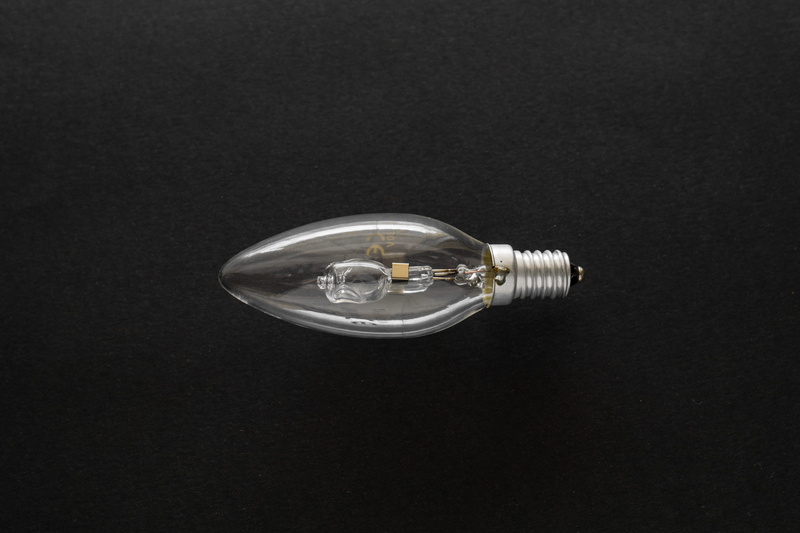 filament, indoors, light, copy space, bulb, technology, still life, water, electric, cut out, side view, power supply, studio shot, single object, no people