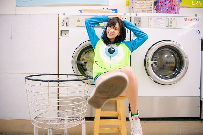 washing machine, appliance, laundry, effort, front view, one person, 4K, young adult, hairstyle, adult, laundromat, asian 4k hd beautiful, household equipment