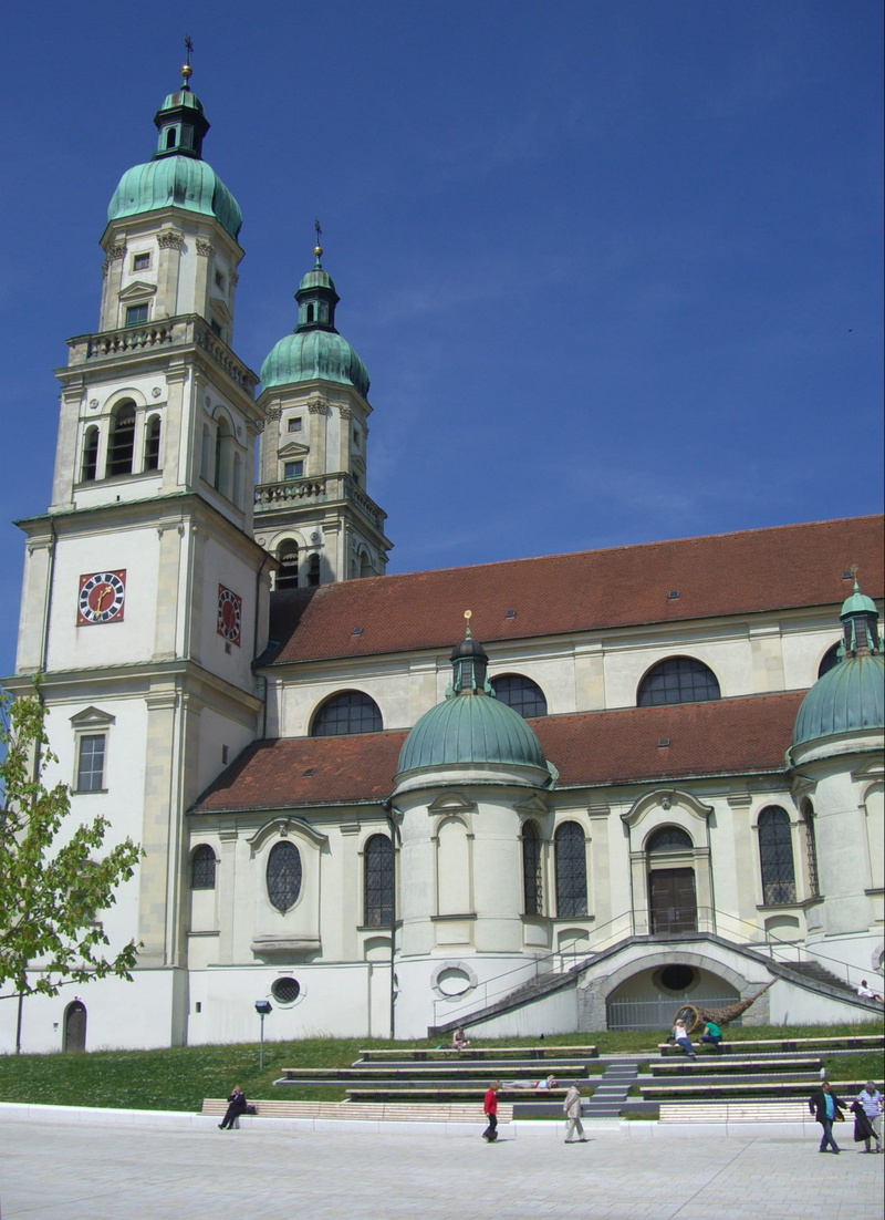 building, clear sky, baroque, bank series, Kempten, architecture, Church, kirchplatz, travel destinations, 2K, building exterior, group of people, arch