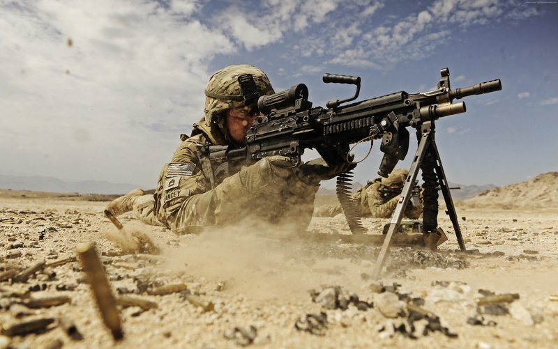 soldier, sand, firing, 4K, M249 LMG machine gun U.S. Army, dust