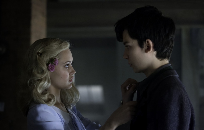 men, bonding, headshot, childhood, focus on foreground, hairstyle, Movie, teenager, looking, togetherness, Miss Peregrines Home for Peculiar Children, contemplation