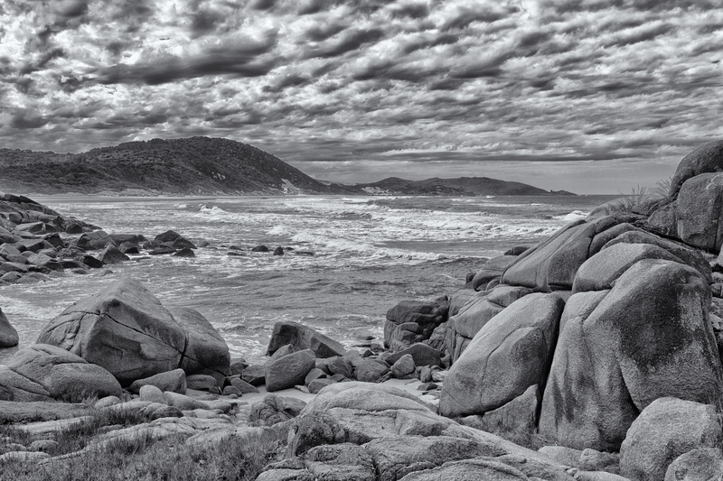 Brasil, nature, Litoral, Catarinense, 5K, Santa Catarina, outdoors, bay, de, grey scale, Laguna, rock - Object, Tereza, Praia, portrait, grey, e o, sea