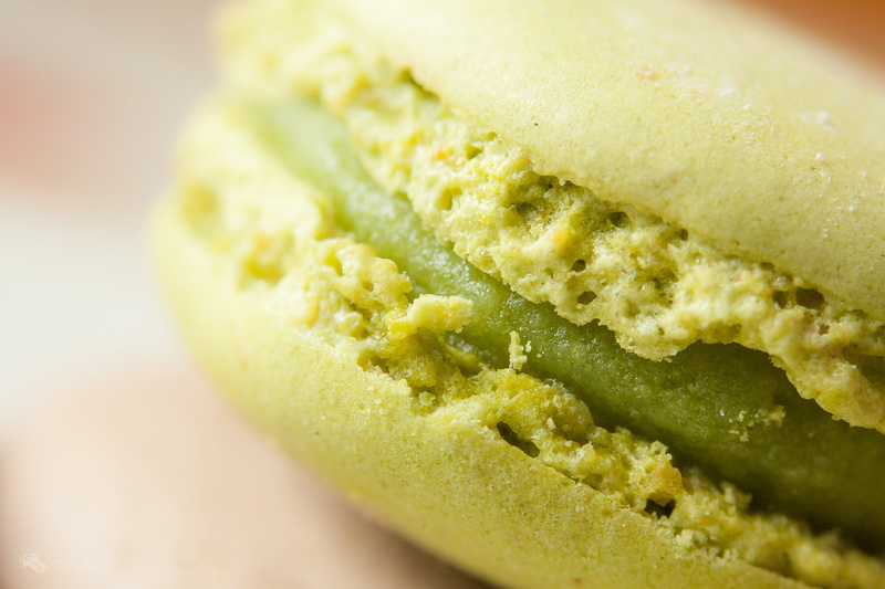 macarons, in between, close-up, freshness, dessert, food, homemade, green, snack, space, baked, entre deux, Macro, 2K, dough, gourmet, Coeur, sweet Food