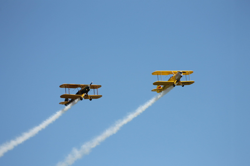 sky, clear sky, aircraft, sunny, 4K, no people, motion, nature, plane, vapor trail, outdoors, smoke - physical structure, day, airplane, mode of transportation