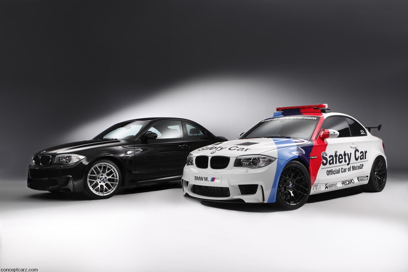 motor vehicle, racecar, auto racing, toy car, safety, motogp, mode of transportation, gray, coup, number, m, copy space, indoors, 1080P, choice, spotlight