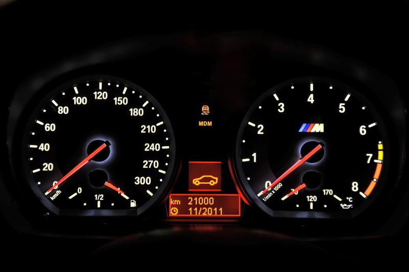 dashboard, transportation, motor vehicle, no people, speed, coup, mode of transportation, illuminated, coupe, car, technology, atilde, vehicle interior