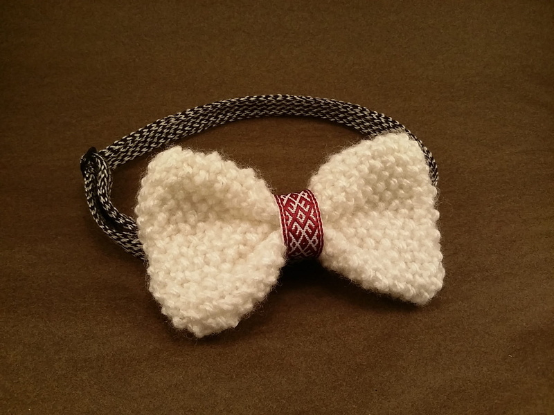 1080P, directly above, brown, Tie, gift, colored background, high angle view, wool, handmade, winter, knit, kiwi bow ties, table, creativity, emotion