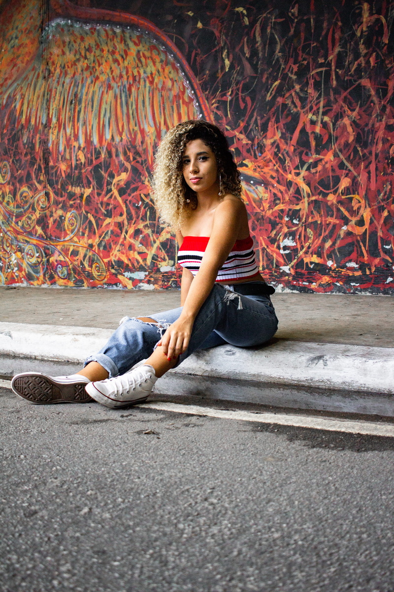 beautiful, jeans, fashion, eyes, road, adolescence, women, urban, lady, outdoors, city, pavement, young, wearing, wear, woman, concrete, portrait, female