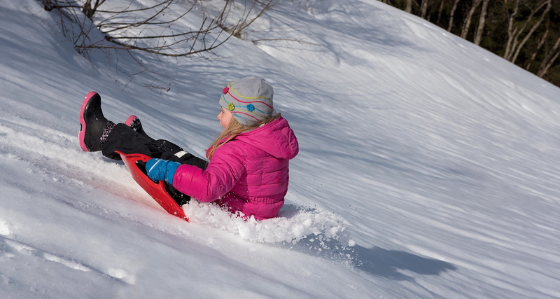 leisure activity, girl, motion, sport, 5K, warm clothing, women, down, nice weather, cold temperature, day, outdoors, in motion, clothing, bob, in action