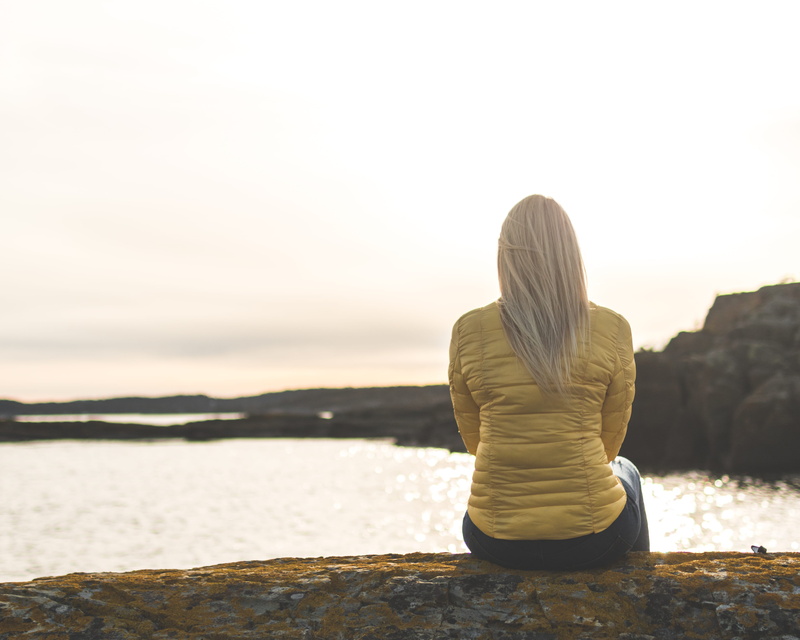 front, leisure activity, person, nature, ocean, hairstyle, tranquil scene, seashore, water, women, beach, wearing, sea, bright, rock - object, seascape