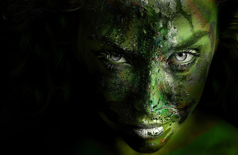 paint, adult, dark, women, body paint, green color, close-up, body part, make-up, looking at camera, celebration, dirty, portrait, evil, body, 720P, one person