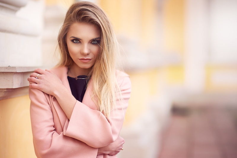 looking at camera, straight hair, beautiful people, contemplation, long hair, adult, model, beautiful woman, eyes, blonde, fashion, females, beauty, young adult
