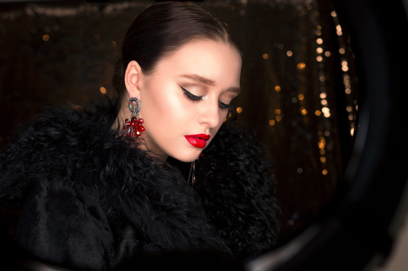 fur, 5K, adult, hair, one, make-up, luxury, hairstyle, people, girl, beauty, young adult, makeup, warm clothing, glamour, women, closeup, arrow, human face