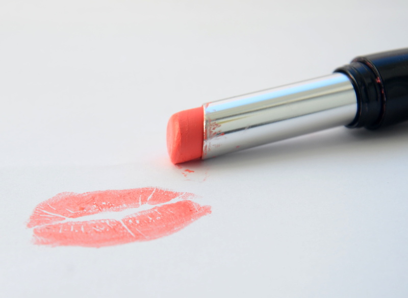 cut out, glamour, no people, rubber, white background, pen, education, business, two objects, surface, eraser, 2K, red, office supply, kiss, studio shot