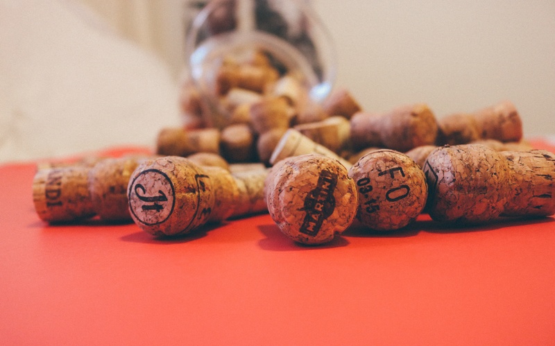 baked, lot, focus on foreground, cloth, vino, brown, food and drink, cork, freshness, old, vine, still life, cork - stopper, winery, snack, wine cork, bar
